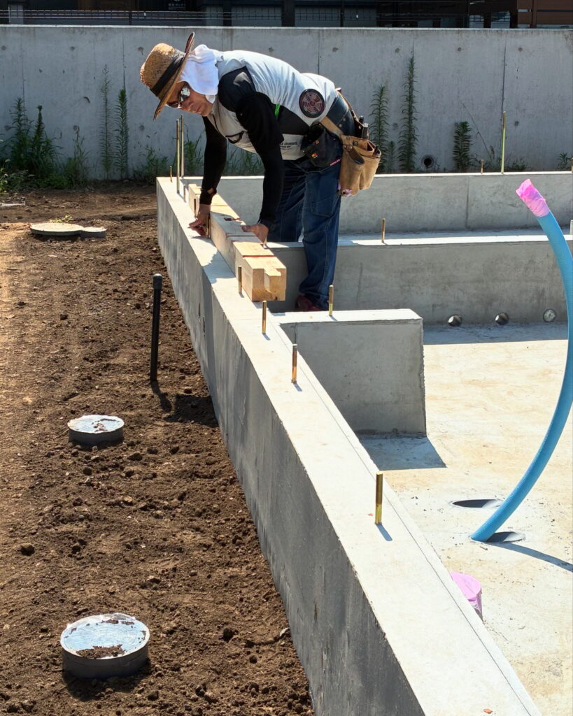 愛犬と暮らす家③ 土台敷き